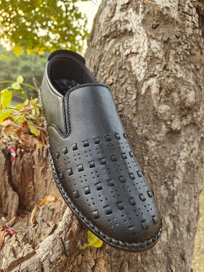 Neating medicated shoes