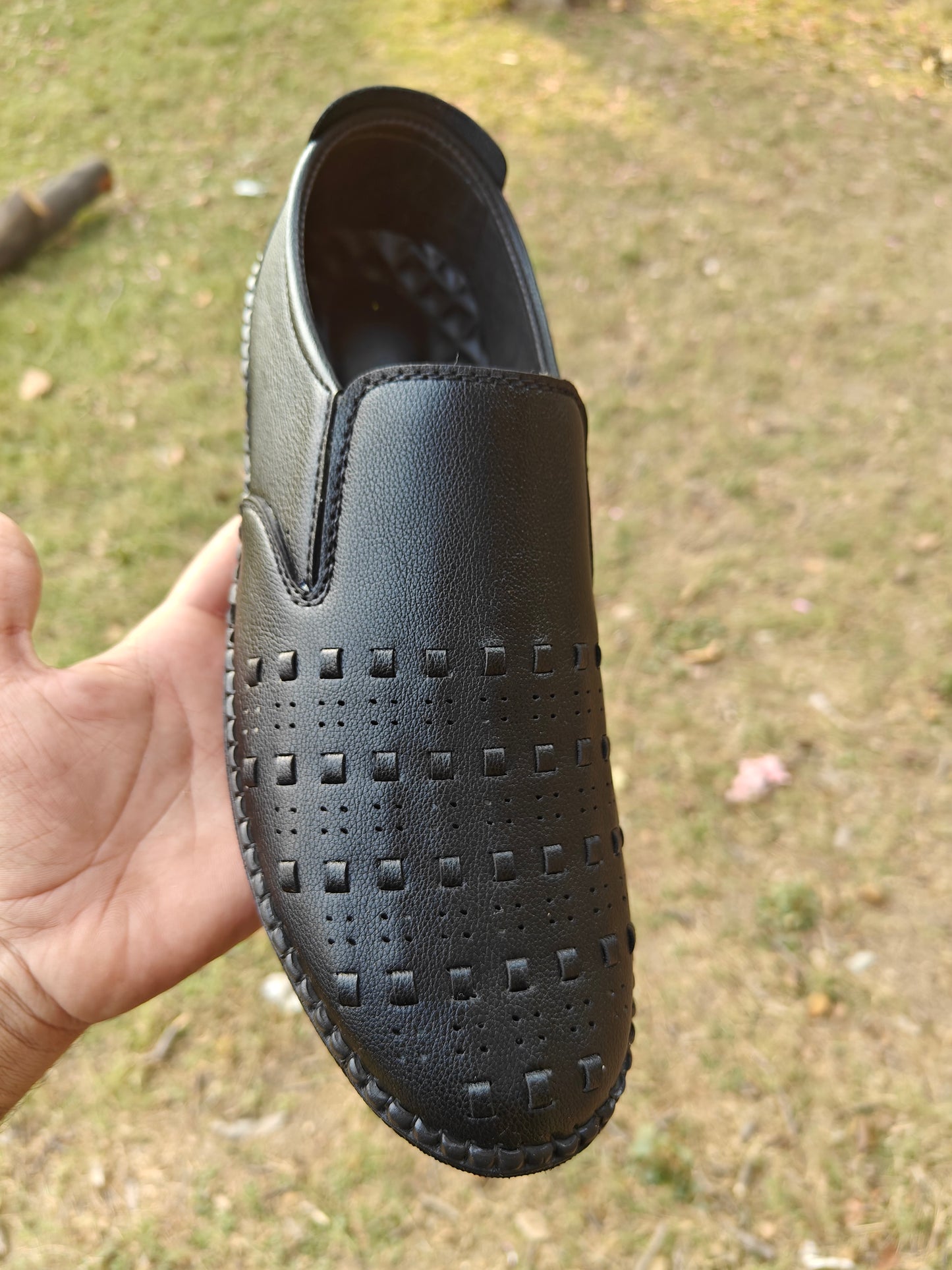 Neating medicated shoes